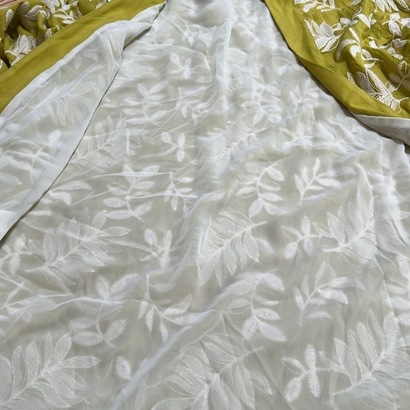 New! Zara women’s XS-S lime green embroidered leaves long kimono with pockets. - Picture 14 of 15